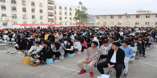 云南铜业高级技工学校招生简章 云南铜业高级技工学校招生简章