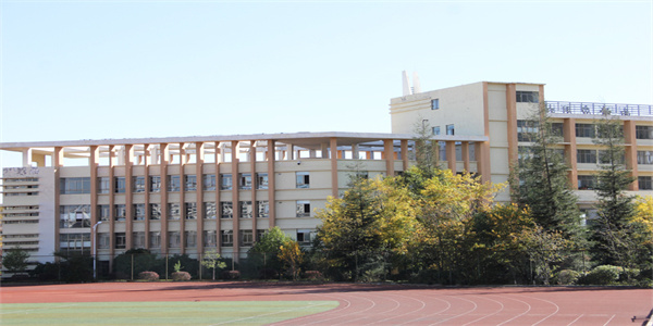 曲靖应用技术学校招生简章