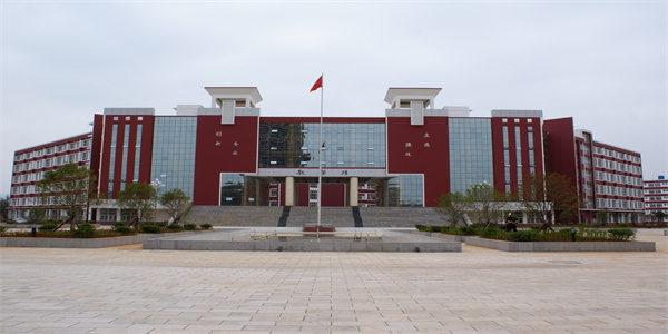 曲靖技师学院招生简章 曲靖技师学院招生简章