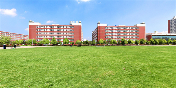 曲靖技师学院招生简章 曲靖技师学院招生简章