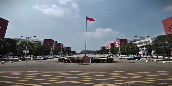 曲靖市麒麟职业技术学校招生简章