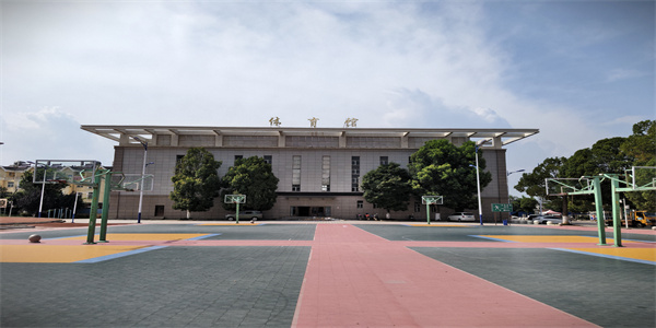 曲靖市麒麟职业技术学校招生简章