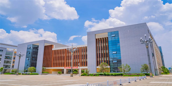 云南技师学院招生简章